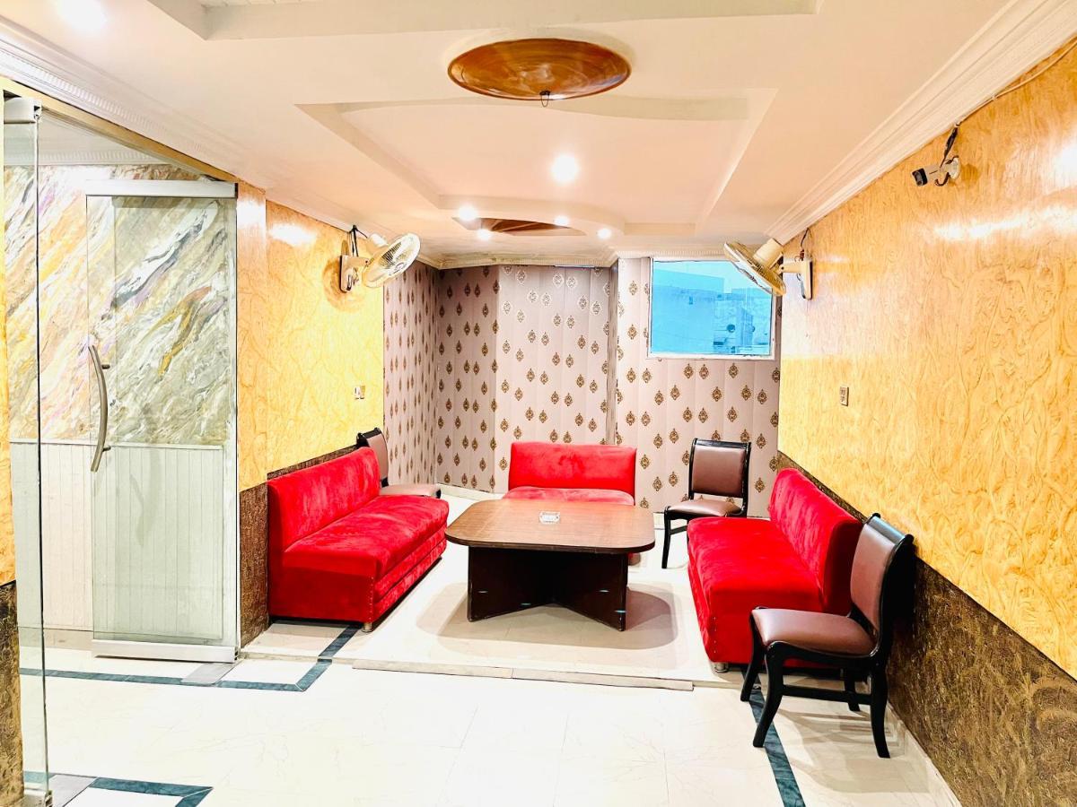 Hotel New Mid City Multan Bagian luar foto